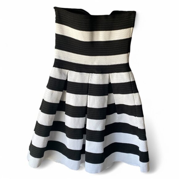 Express Black White Striped Bandage Scuba A Line Mini Dress Fit & Flare M - Picture 2 of 10